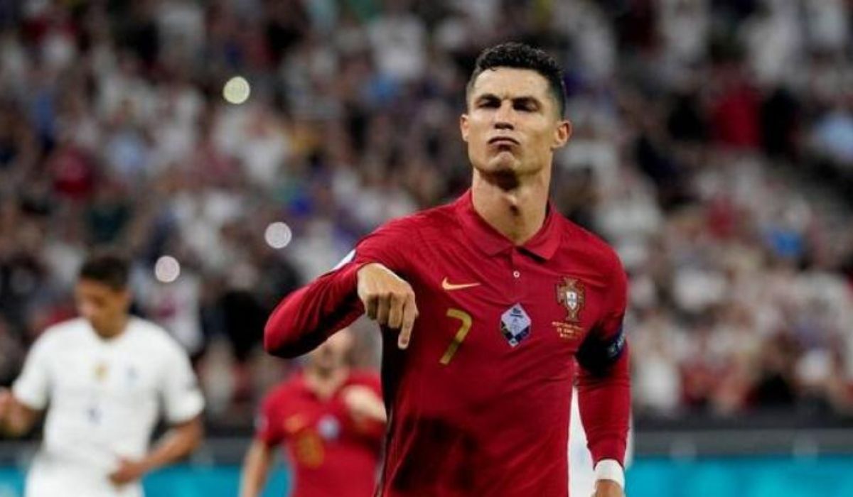Portugal's Cristiano Ronaldo wins Golden Boot	